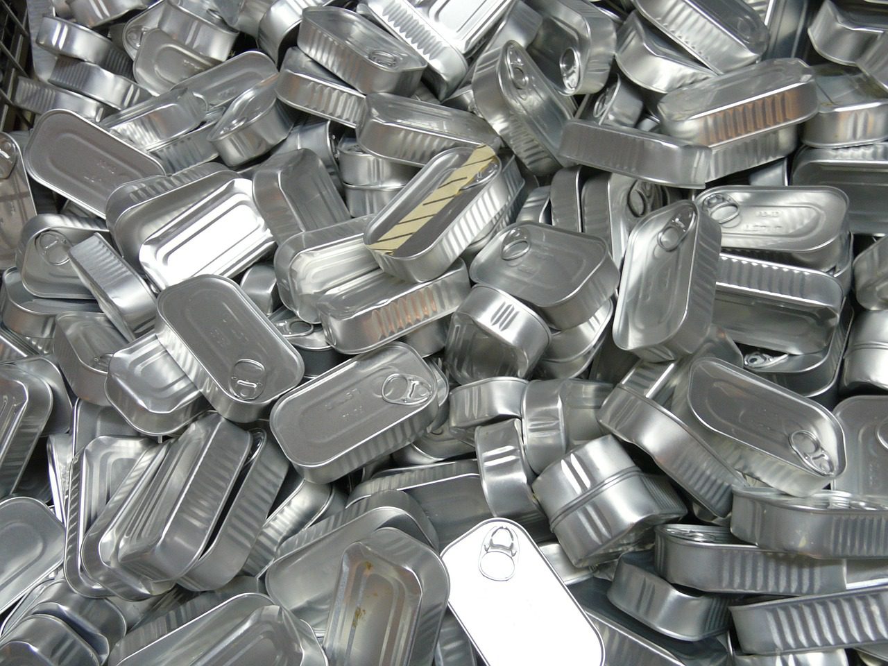 Diferencias entre punto limpio, punto verde y chatarrería - Solanas  Recuperaciones Industriales